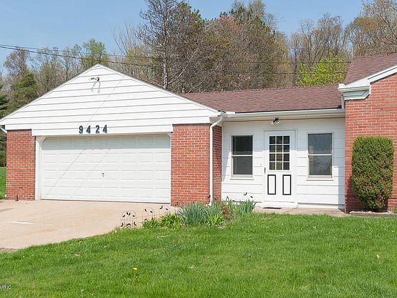 3rd image of 9424 N Riverview Dr