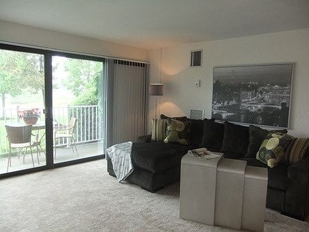 Spacious living room