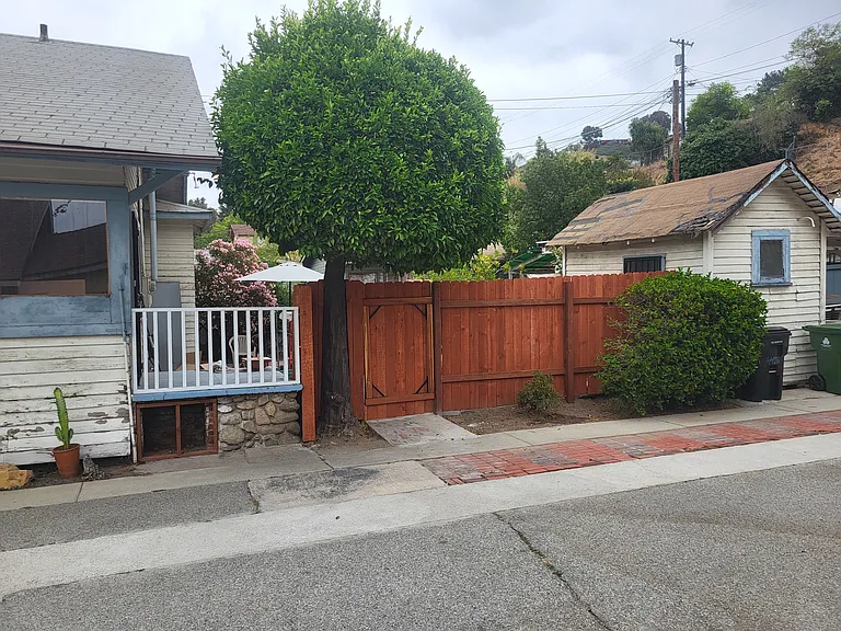 4426 Homer St — Photo 11