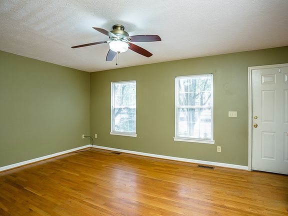 3rd image of 2346 Breckenridge Ct