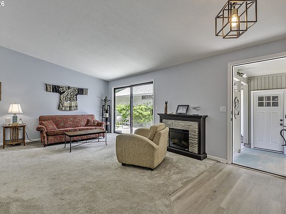 5th image of 18321 SW Jann Dr