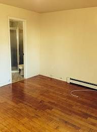 5th image of 1907 Arnow Ave #2