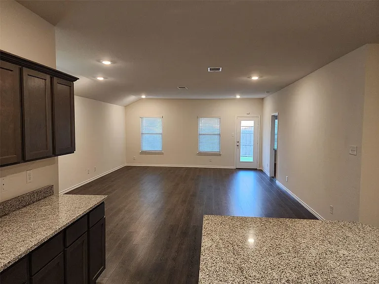 100 Stovall Ln — Photo 15