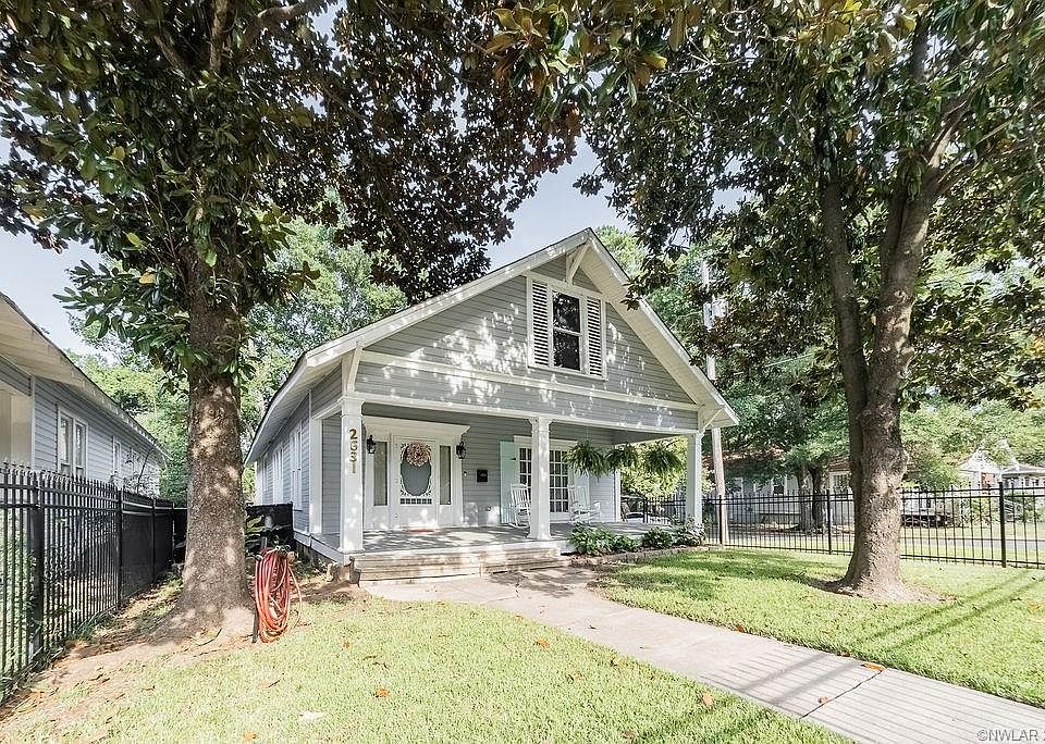 1st image of 2631 Highland Ave