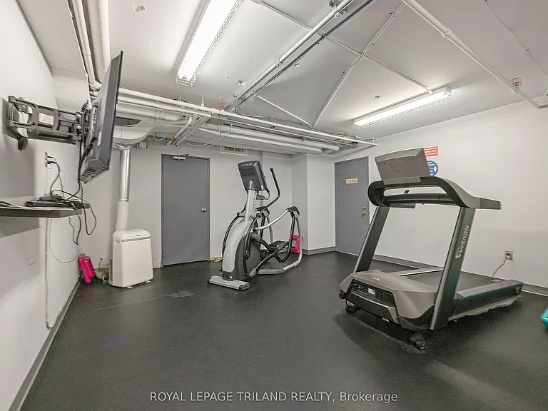 155 Kent St #606 — Photo 35