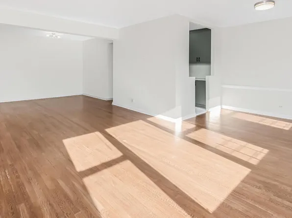 645 West 239th Street image 9 of 14