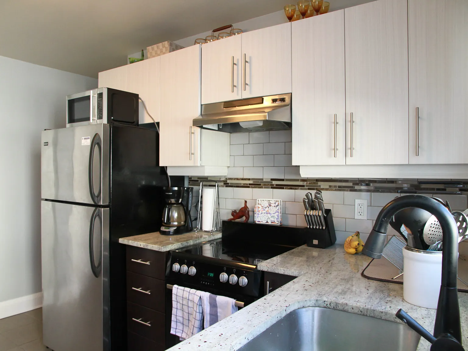 London Terrace Lofts — Photo 2