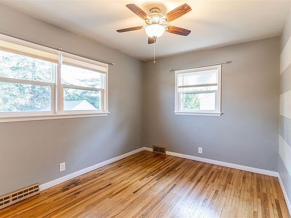 5th image of 1215 W 2nd St