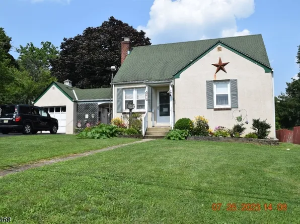 10 S Pickel Ave, Washington Boro, NJ 07882