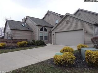 142 Lakeshore Ct, Columbiana, OH 44408