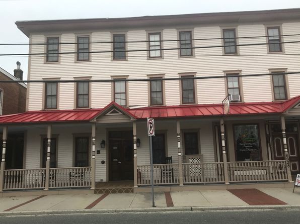 6028 Main St APT 203