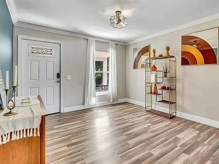 6941 Boston Dr — Photo 4