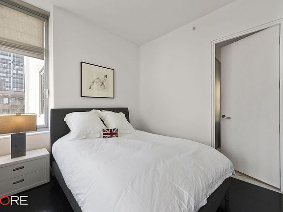 4th image of 85 West St Broadway 10E