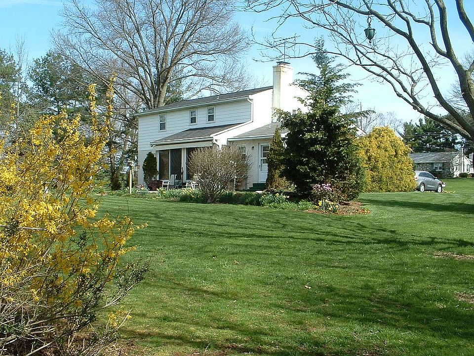 2nd image of 1250 Buttonwood Dr
