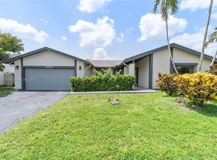 7320 NW 46th Ct, Lauderhill, FL 33319