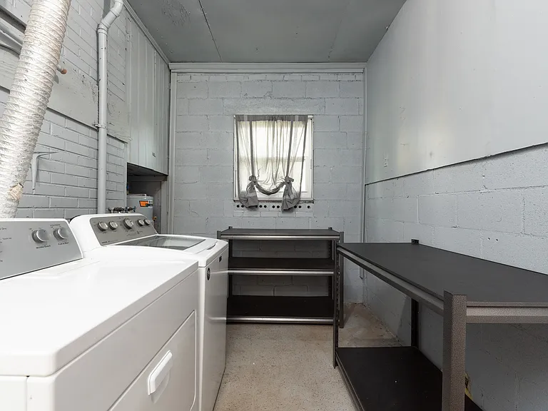 10308 Rycove Ln — Photo 11