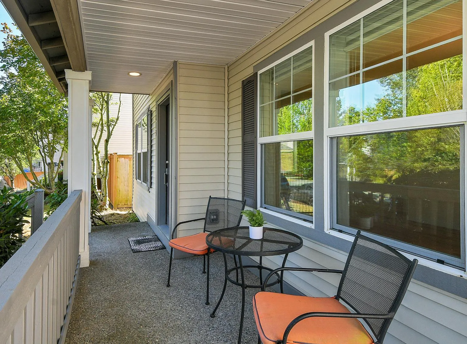 3 bed, 2.5 bath, 2230 sqft, $3,775 — Photo 2