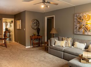 462 W 104th St UNIT B, Kansas City, MO 64114