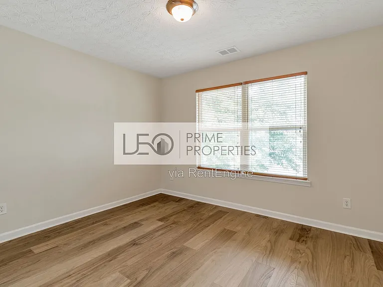 3168 Meadow Point Dr — Photo 8