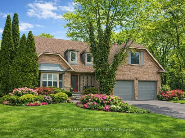 1100 Oakery Woods Pl, Oakville, ON L6M 2C1