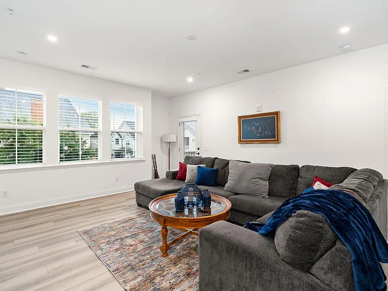 305 Flowering Peach Ct #203 — Photo 13