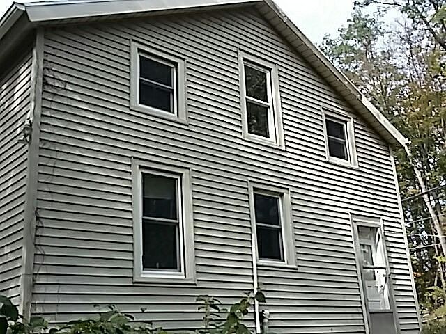 2nd image of 33 Lodi St