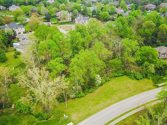 4th image of 9512 Edenbrook Ct