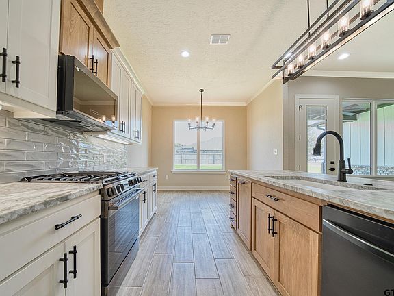 5th image of 3902 French Dr