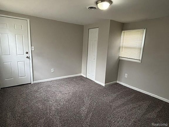 4th image of 14549 Myrand St