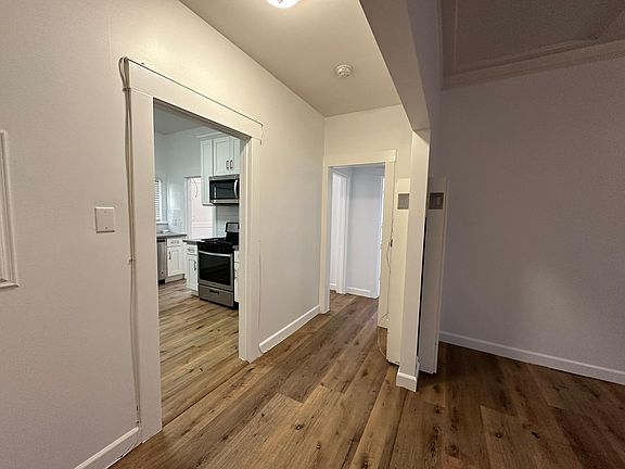2nd image of 484 S Los Robles Ave APT 5