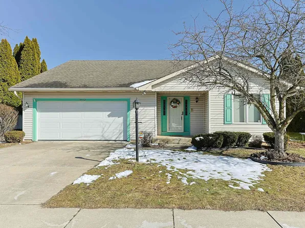5512 Trippel Dr, Mishawaka, IN 46545