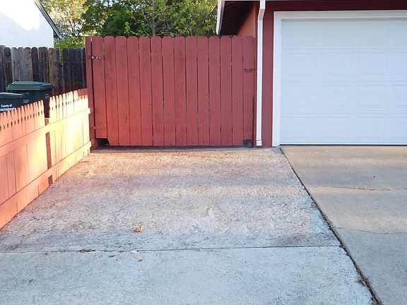 3rd image of 6530 Grattan Way