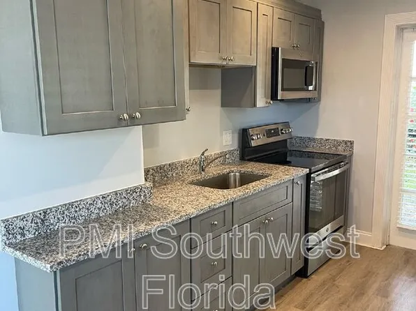 6363 Gateway Ave, Sarasota, FL 34231