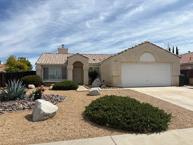 12991 Grinnell Ct — Photo 2
