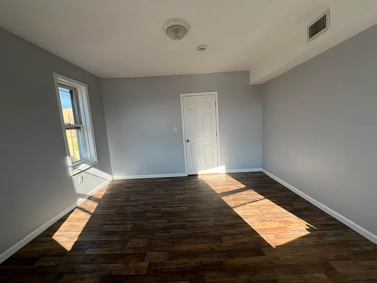314 Market St #9 — Photo 5