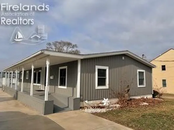 155 Nelson St, Clyde, OH 43410