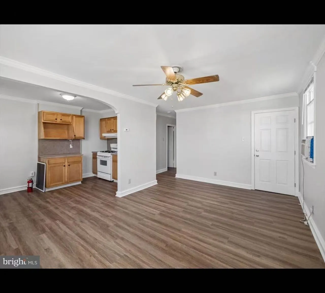 2 bed, 860 sqft, $1,400 — Photo 2