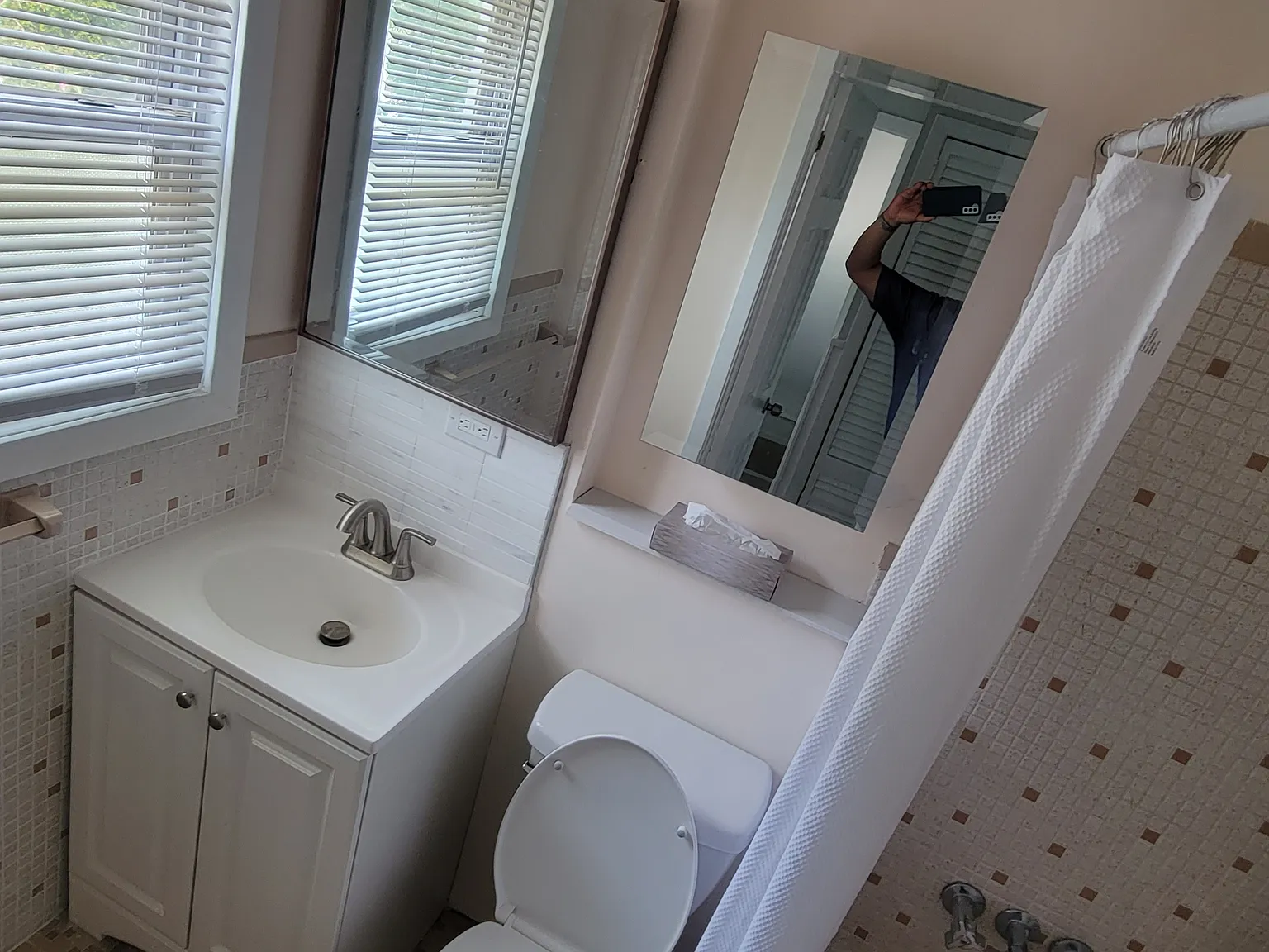4 bed, 1500 sqft, $4,500 — Photo 2