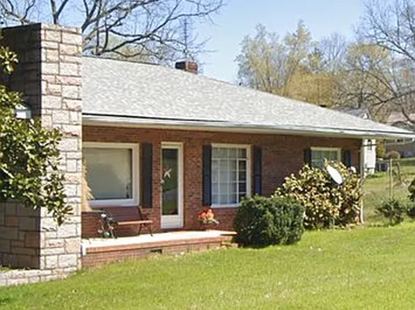 1010 Cemetery Dr, Faith, NC 28041