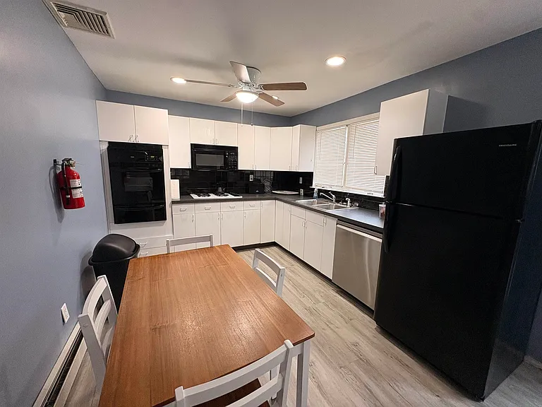 32 Franklin St #2 — Photo 3