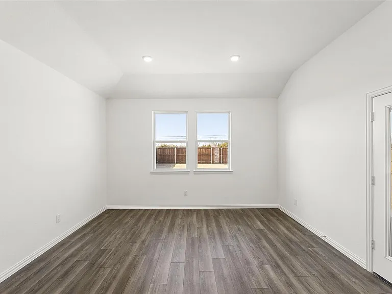 2109 Hibiscus Ln — Photo 10