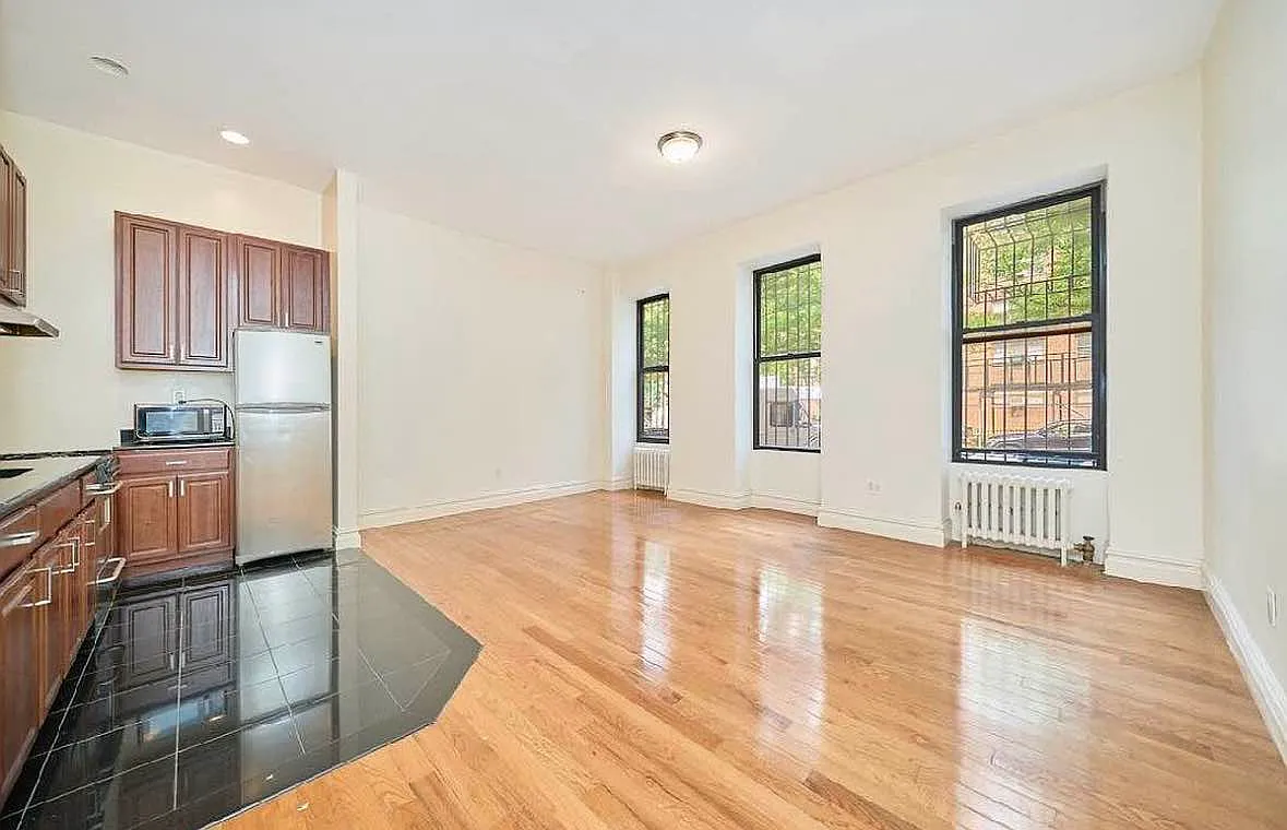 78 Manhattan Avenue — Photo 4