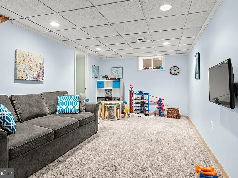 1518 James Rd — Photo 25