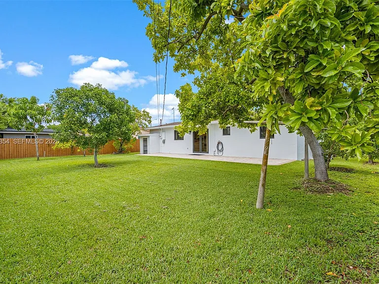 5110 SW 106th Ave — Photo 41