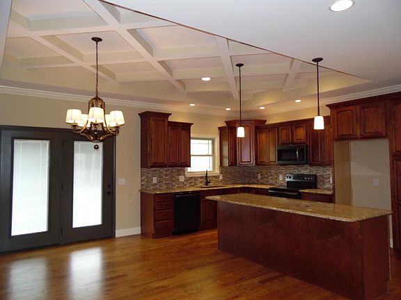 4th image of 130 Olde Farm Dr