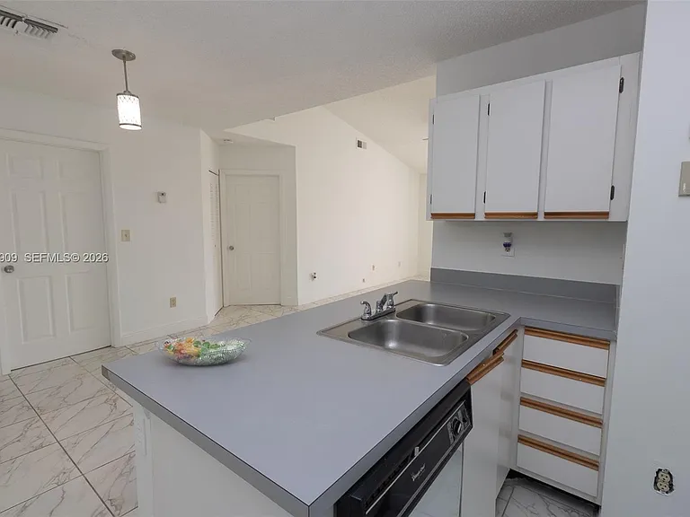 18304 NW 68th Ave #L — Photo 10