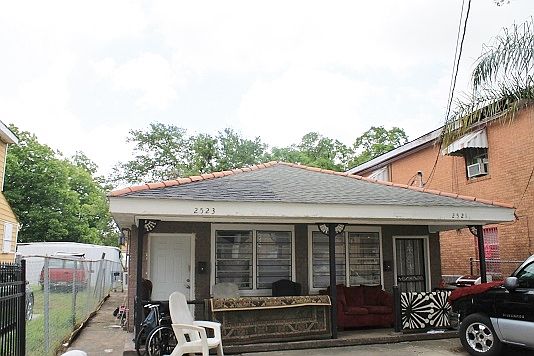 2nd image of 2523 Arts St