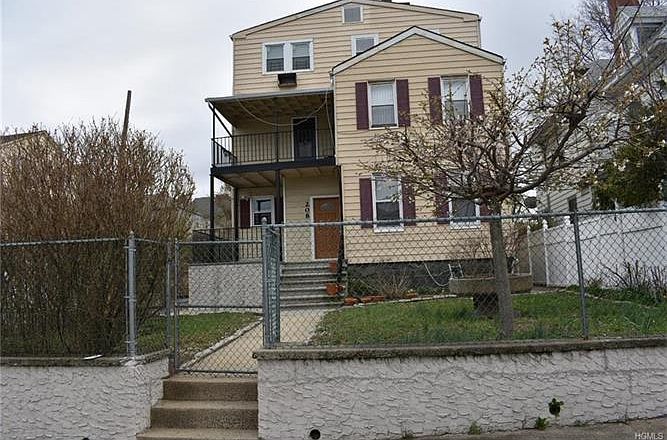 1st image of 210 Glenwood Ave