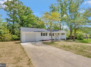 4409 Roundhill Rd, Alexandria, VA 22310