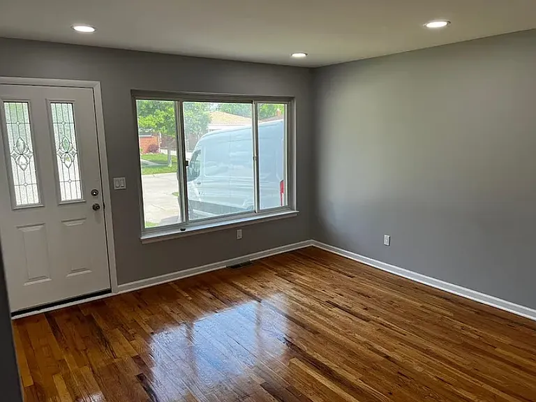 6577 N Lafayette St — Photo 2